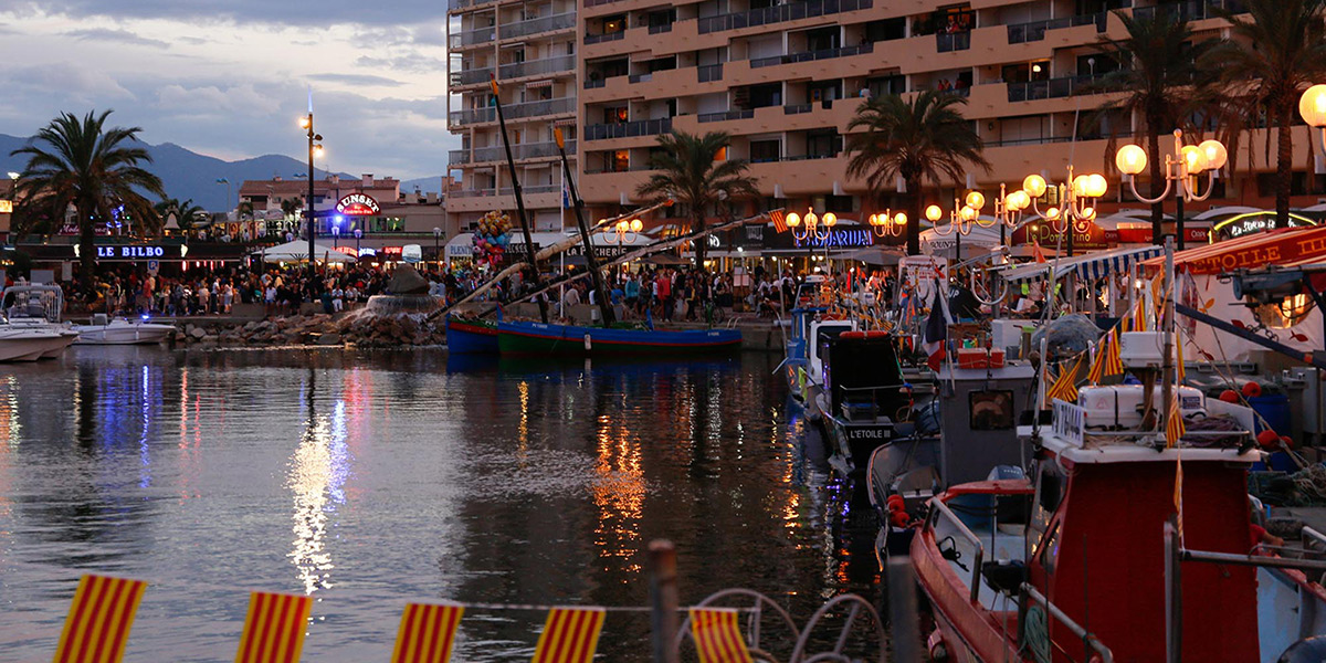 Le port de Saint-Cyprien en soirée
